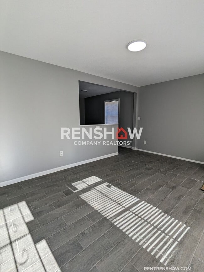 Building Photo - Upgraded Whitehaven Property - All Brand New!