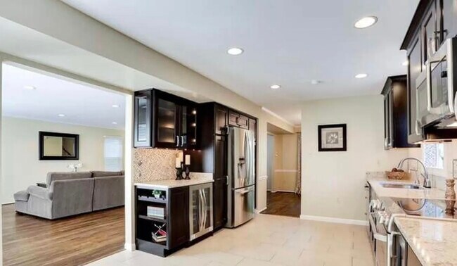 Foto del edificio - 10967 Hickory Ridge Rd