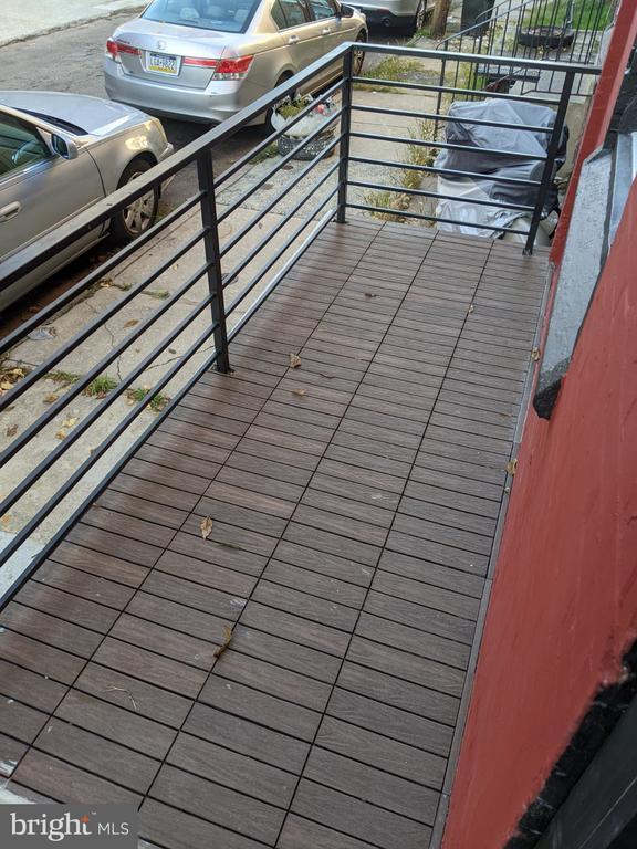 Foto del edificio - 2443 Nicholas St