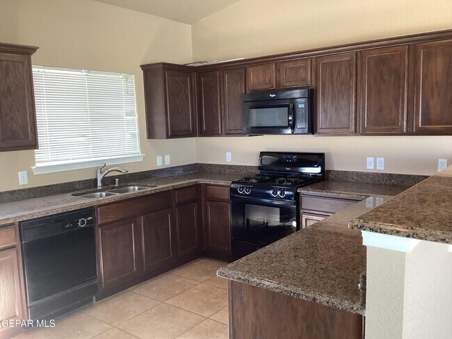 Building Photo - 5914 Speyside Dr