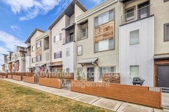 Building Photo - 2244 N 450 W