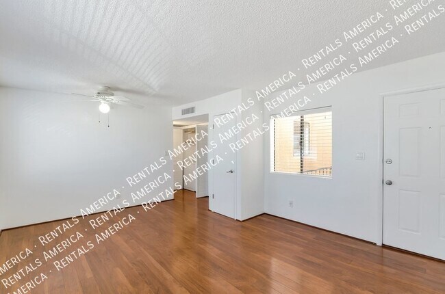 Foto del edificio - 3800 E 2nd St