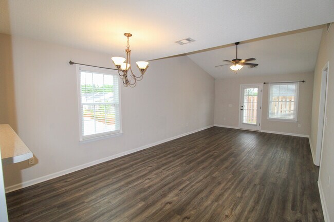 Foto del edificio - 432 Andover Dr