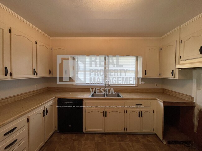 Foto del edificio - 7162 Everett Dr