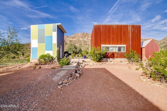 Foto del edificio - 5561 N Gold Dr