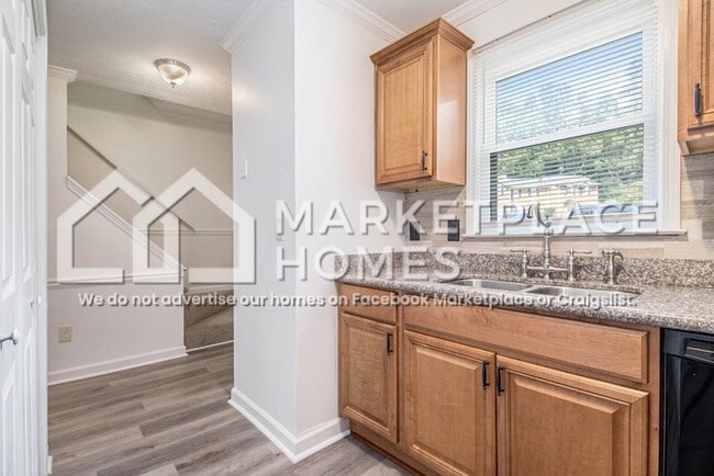 Foto del edificio - 5285 Oakridge Dr