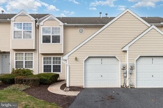 Building Photo - 6212 Spring Knoll Dr
