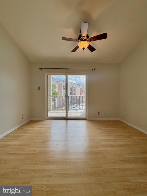 Foto del edificio - 3306 Wyndham Cir