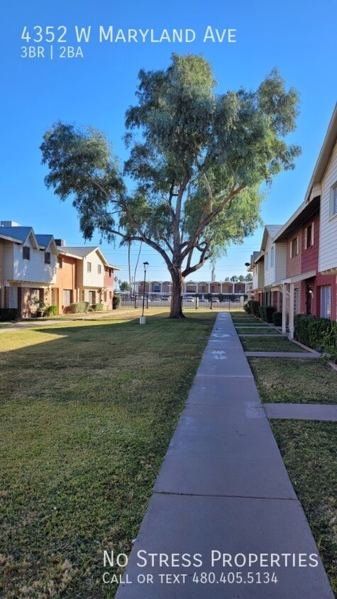Foto principal - Remodeled 3 Bedroom Townhome off 43rd Ave ...
