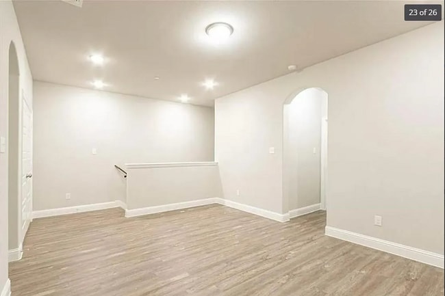 Foto del edificio - 6013 Roper Rd