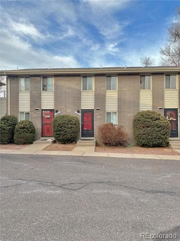 Building Photo - 3827 Oak St