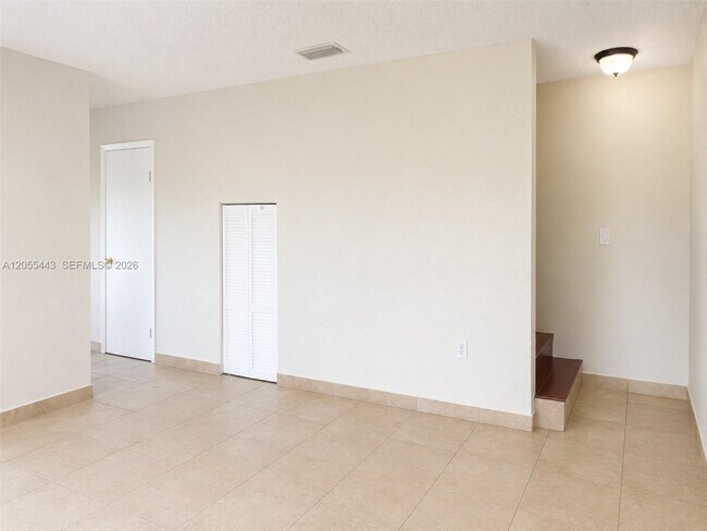 Foto del edificio - 1521 W 42nd Pl