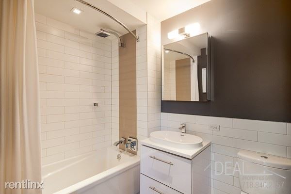 Foto del edificio - 131 Parkside Ave