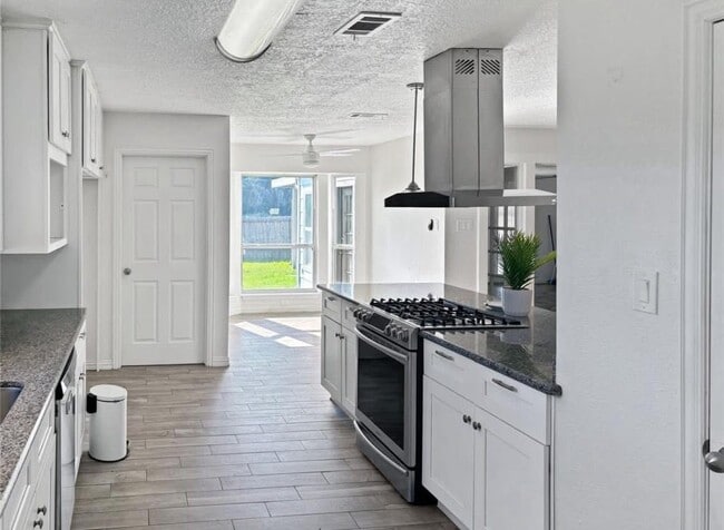 Foto del edificio - 23106 Stepinwolf Ln