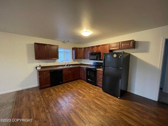 Foto del edificio - 3698 S Lansing Rd
