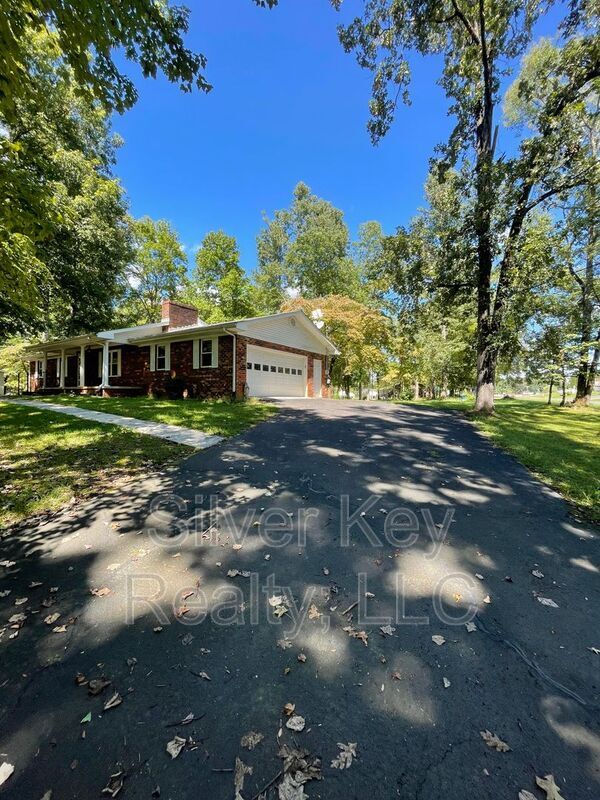 Building Photo - 140 Sam's Boat Dock Rd