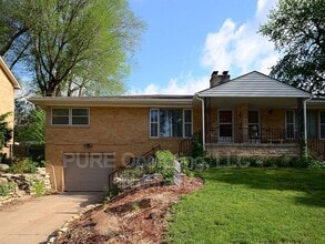 Building Photo - 5156 Pierce St