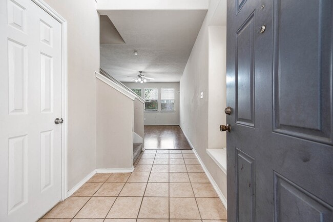 Building Photo - 12415 Oriole Lake Way