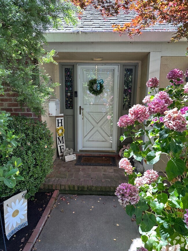 Oxford Manor Condos for Rent Stockton, CA 2 Rentals