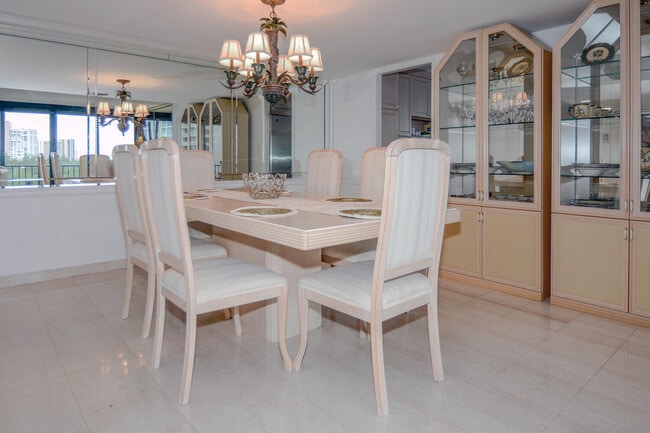 Foto del edificio - 4200 N Ocean Dr