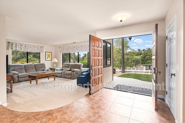 Building Photo - 1028 Capra Way