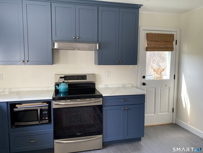 Foto del edificio - 10 Riverbend Dr