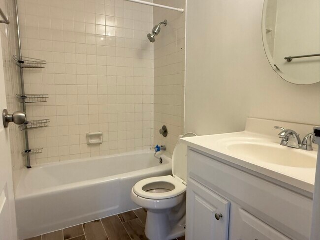 Foto del edificio - 425 Walnut Creek Rd