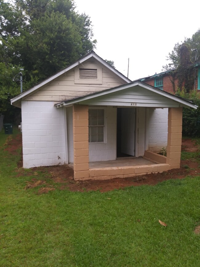 Building Photo - 873 Woolfolk St