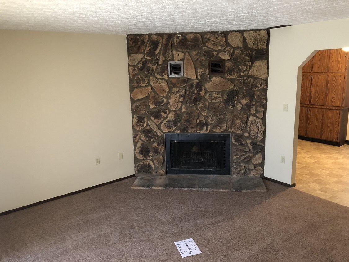 5788 Pepperwood Ct, Galloway, OH 43119 Townhome Rentals in Galloway