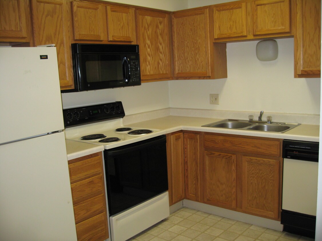 Foto principal - 4210 Lincoln Swing St