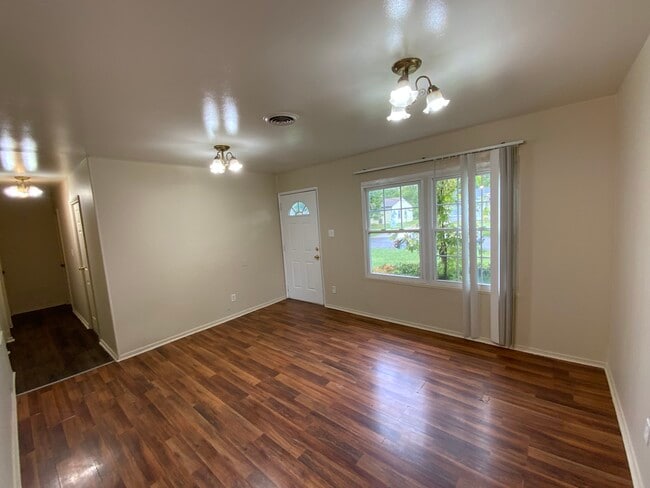 Building Photo - 1503 Fairwood St