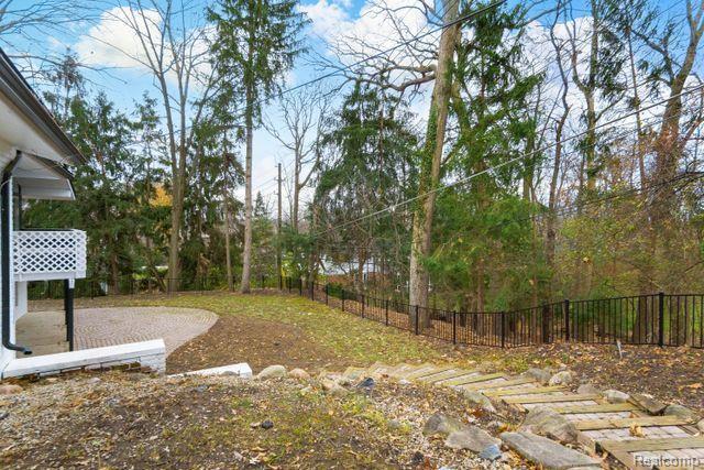 Foto del edificio - 1315 Lone Pine Rd