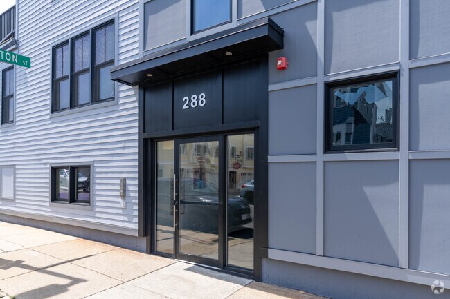 288 C Street se encuentra en el sur de Boston. - 288 C St