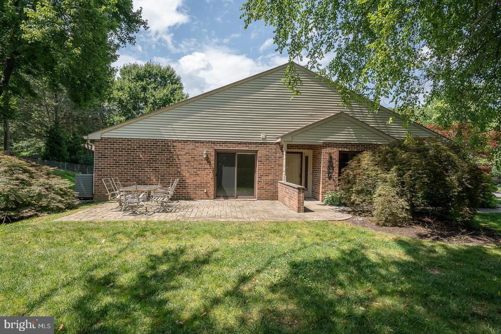 Primary Photo - 301 Hanover Ct