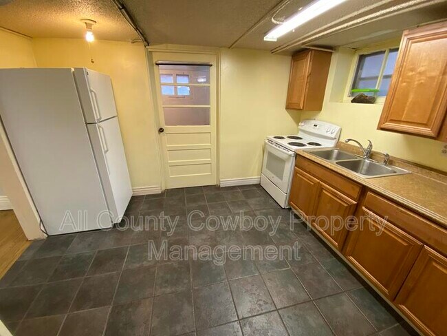 Foto del edificio - 170 N 8th St