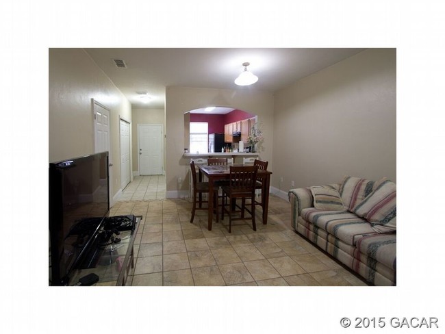 Building Photo - 4114 SW 15th Pl