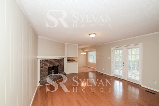 Foto del edificio - Everything you have been dreaming of is here. Lease today!