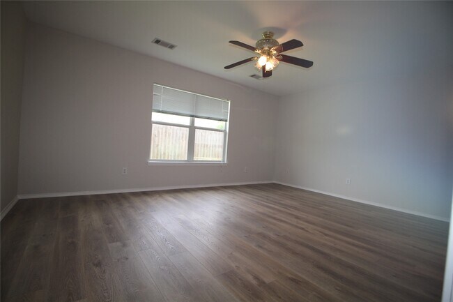 Foto del edificio - 18122 Cypress Valley Ln