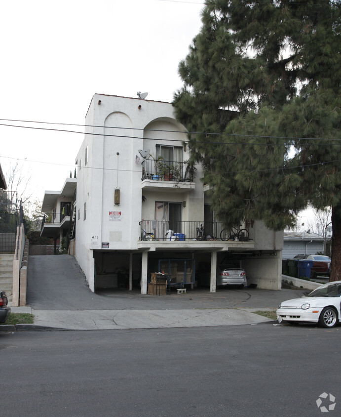 Primary Photo - 411 N La Fayette Park Pl