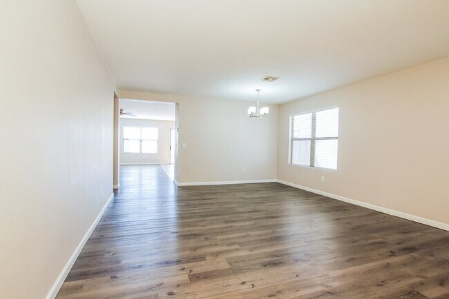 Foto del edificio - 11621 W Bloomfield Rd