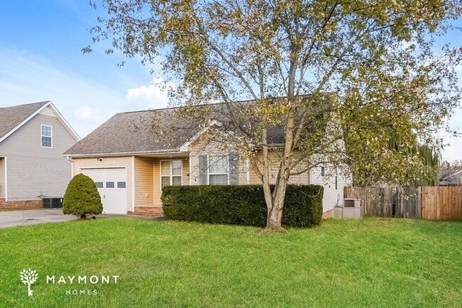 Foto del edificio - 451 Cranklen Cir