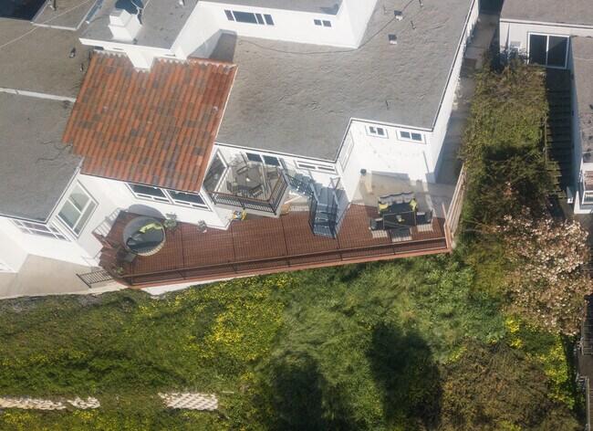 Foto del edificio - 2363 Jefferson St