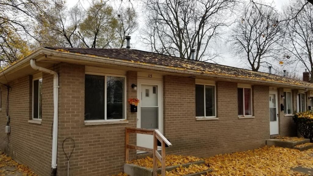 Primary Photo - 109 S. Division