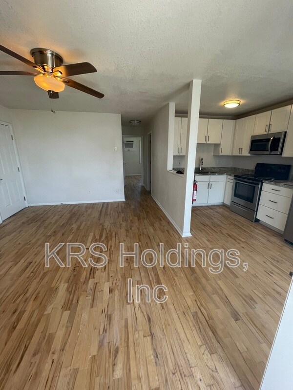 Building Photo - 946 W Ocean View Ave