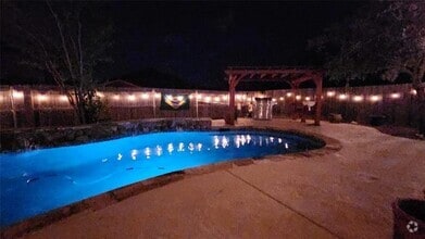 Building Photo - 9649 Olivia Dr