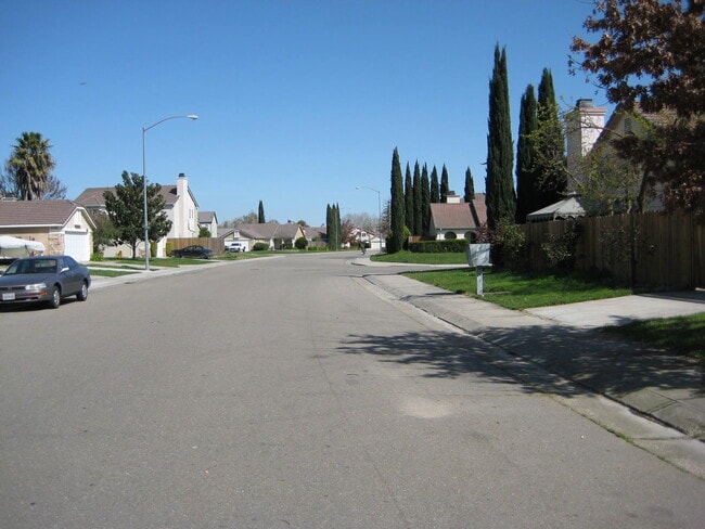 Foto del edificio - 1003 Kate Linde Cir