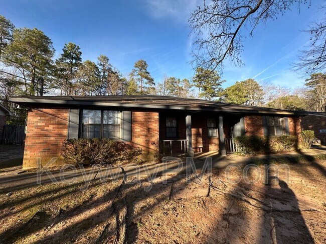 Foto del edificio - 4589 Hickory Dr