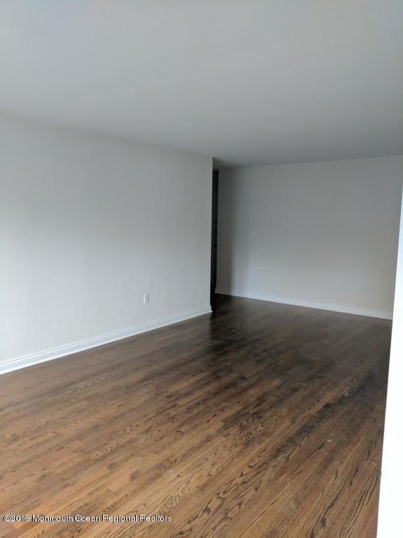 Building Photo - 320 8th Ave