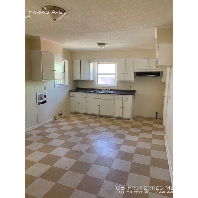 Foto del edificio - 3237 Harris Ave