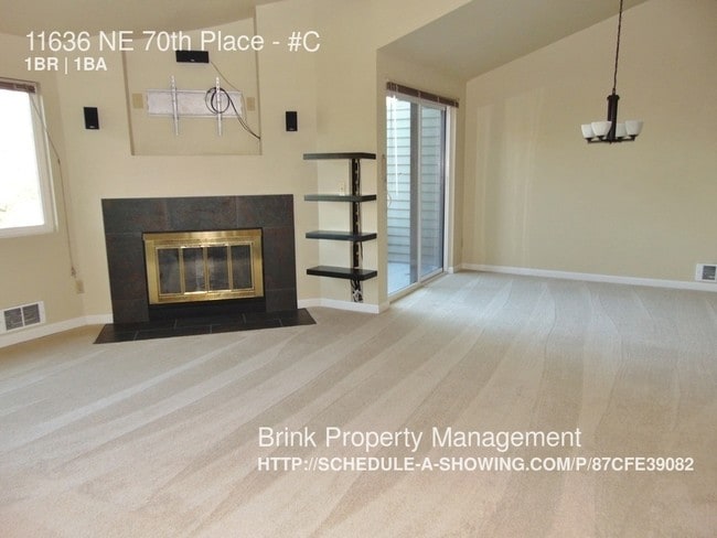 Building Photo - 11636 NE 70th Pl